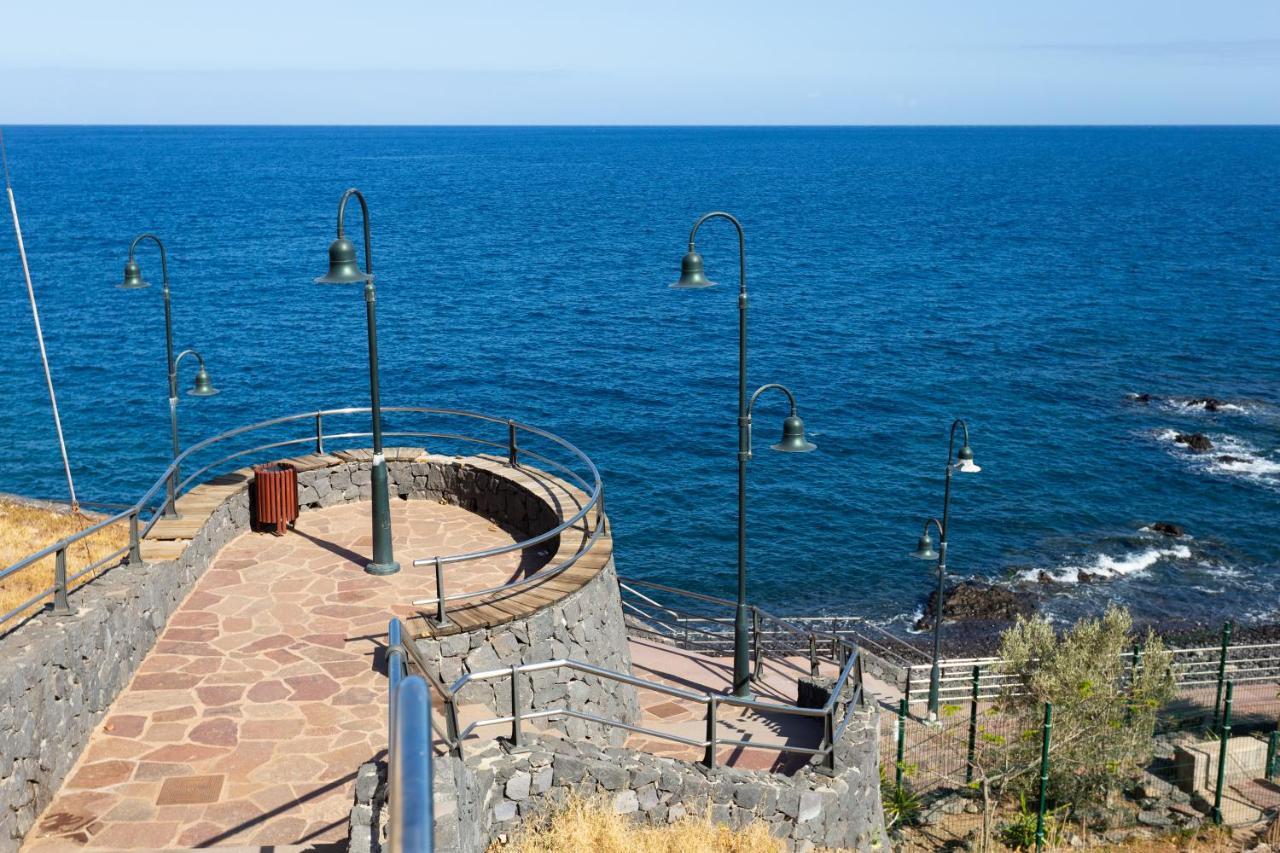 Home2Book Stunning Beachfront House With Sea Views Candelaria Esterno foto